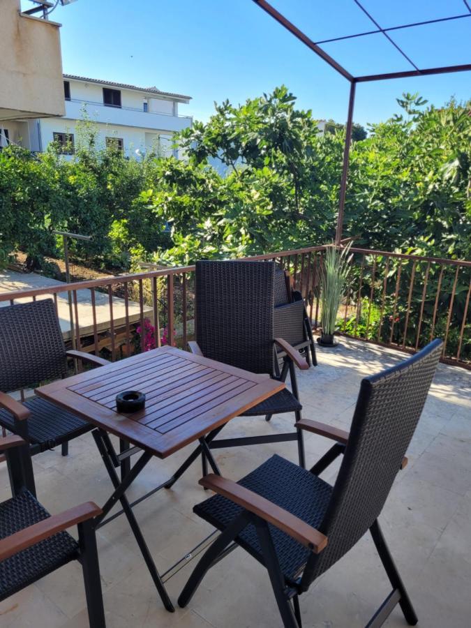 Harizma Apartment Primošten Екстериор снимка