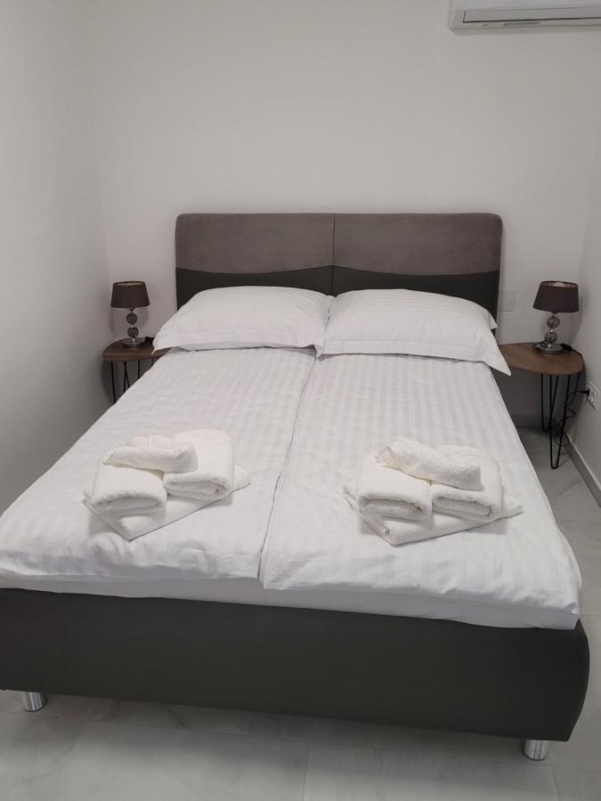 Harizma Apartment Primošten Екстериор снимка